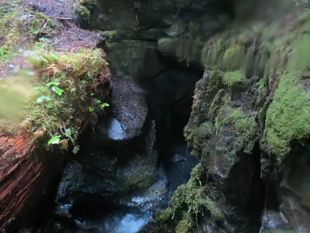 Middle Scallop Caves